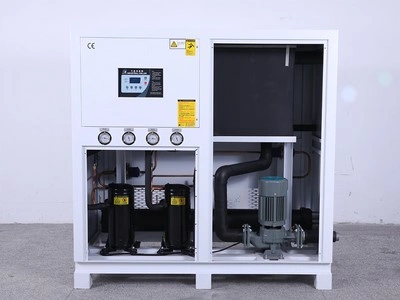 مبرد بالمياه مع ضاغط حلزوني 