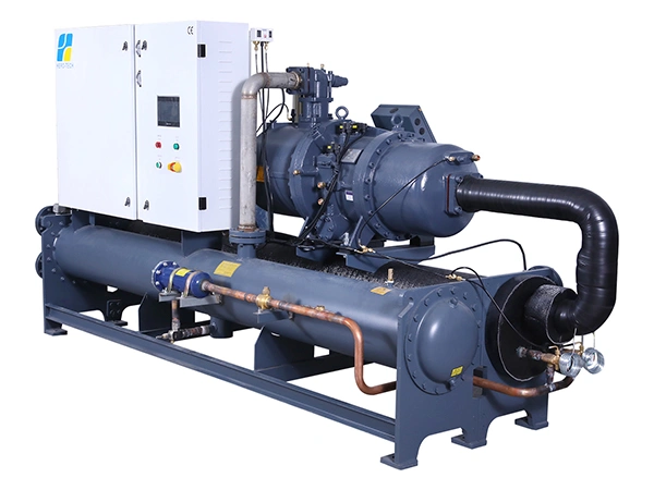 مبرد منخفض الحرارة مُبرَّد بالماء (مع ضاغط لولبي شبه مغلق)