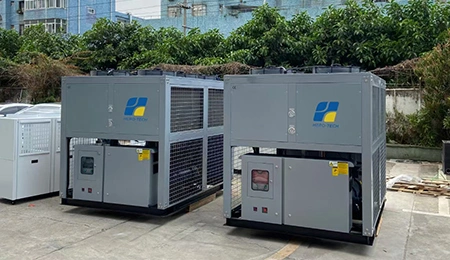 مبرد منخفض الحرارة مُبرَّد بالهواء (مع ضاغط لولبي شبه مغلق)